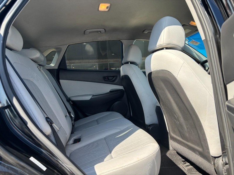 Hyundai Kona Vehicle Image 10