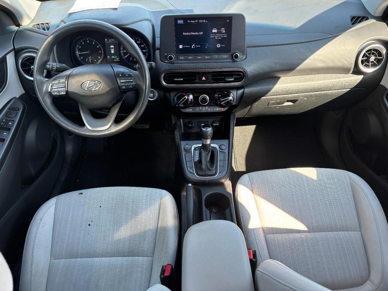 Hyundai Kona Vehicle Image 11