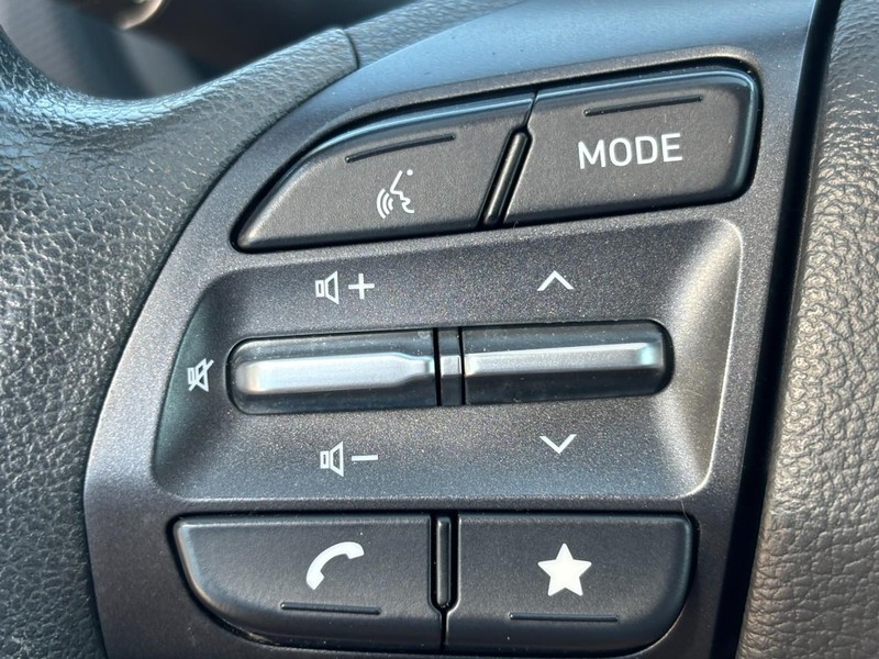 Hyundai Kona Vehicle Image 17