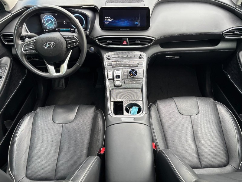 Hyundai Santa Fe Vehicle Image 11