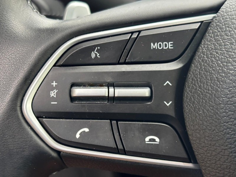 Hyundai Santa Fe Vehicle Image 17