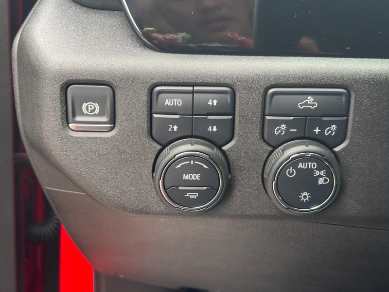 Chevrolet Silverado 1500 Vehicle Image 10