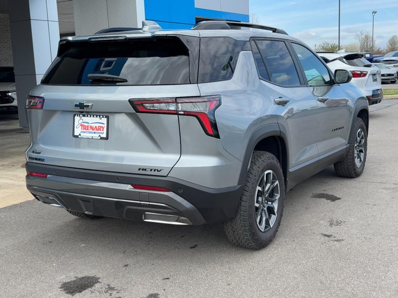 Chevrolet Equinox Vehicle Image 03