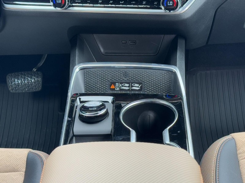 Chevrolet Equinox Vehicle Image 09