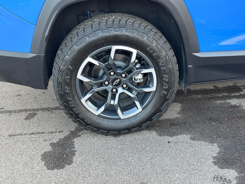 Chevrolet Equinox Vehicle Image 04