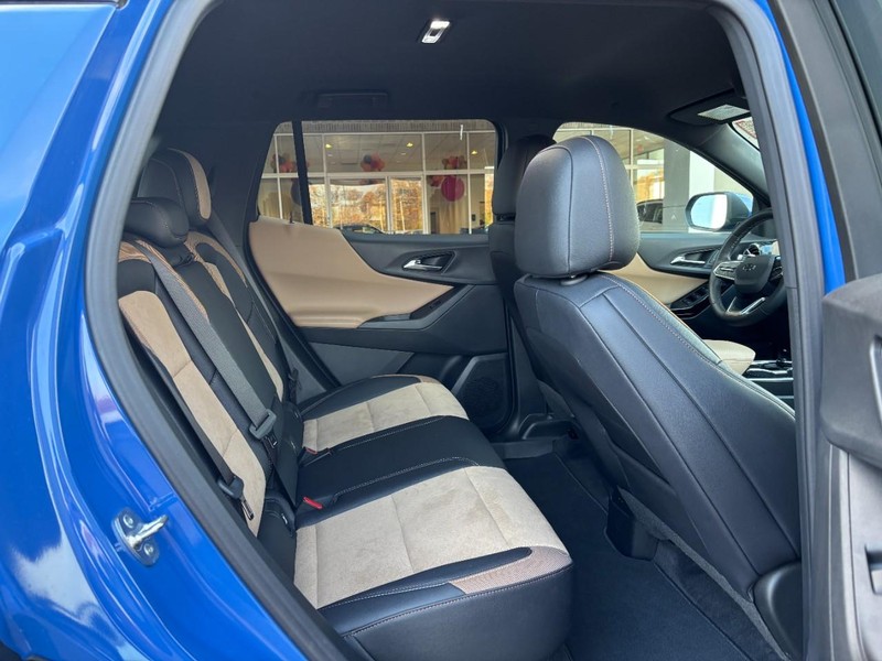 Chevrolet Equinox Vehicle Image 05