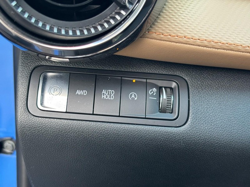 Chevrolet Equinox Vehicle Image 11