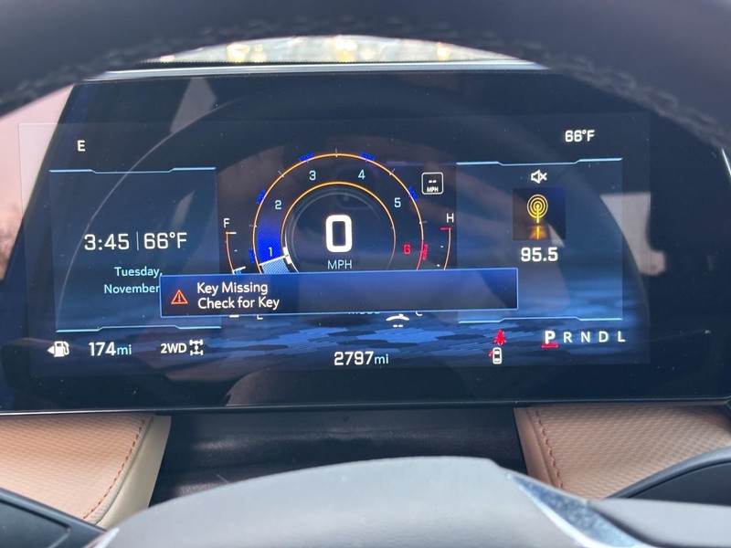 Chevrolet Equinox Vehicle Image 14