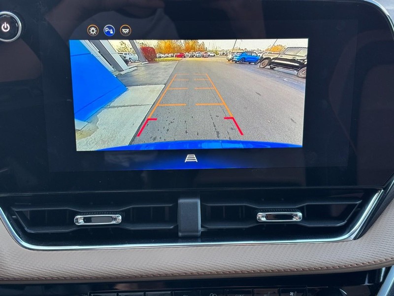 Chevrolet Equinox Vehicle Image 16