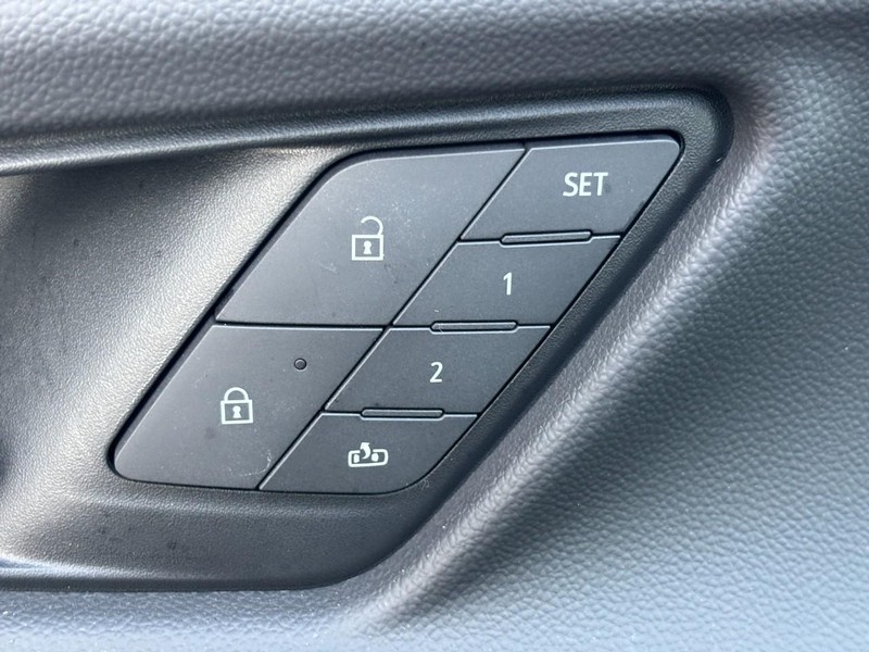 Chevrolet Equinox Vehicle Image 20