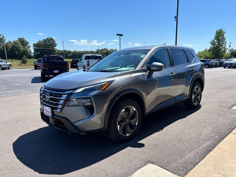 Nissan Rogue Vehicle Image 08