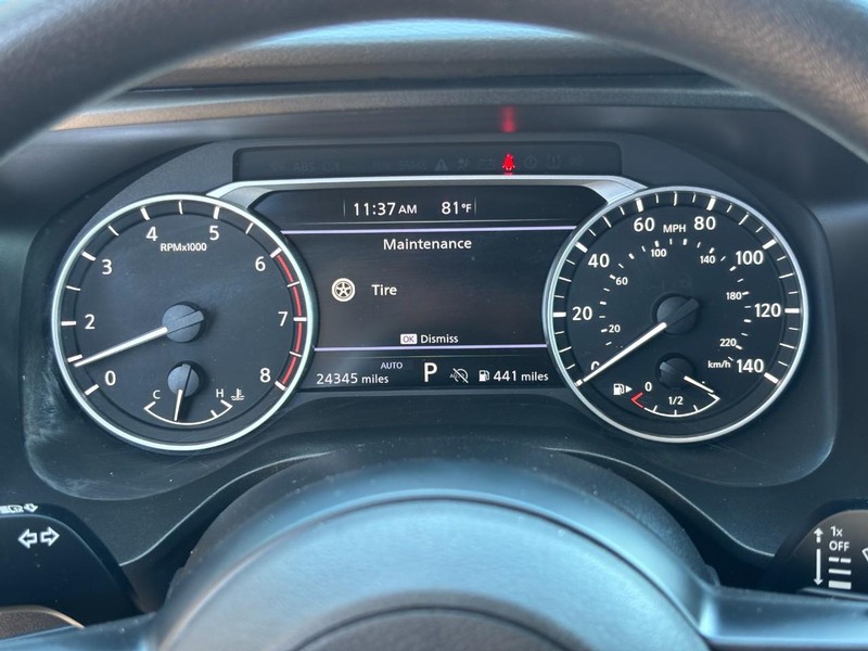 Nissan Rogue Vehicle Image 19
