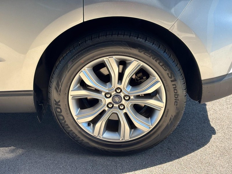Ford Edge Vehicle Image 07