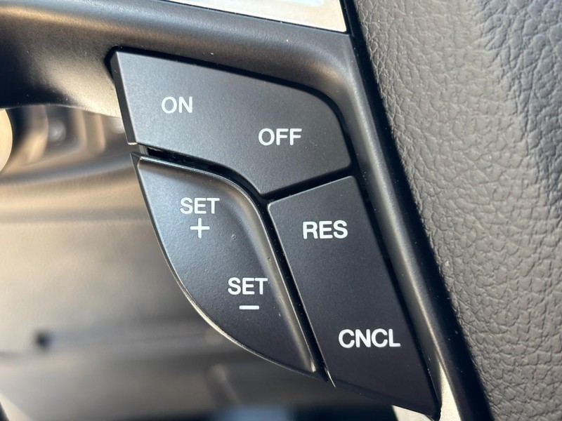 Ford Edge Vehicle Image 18