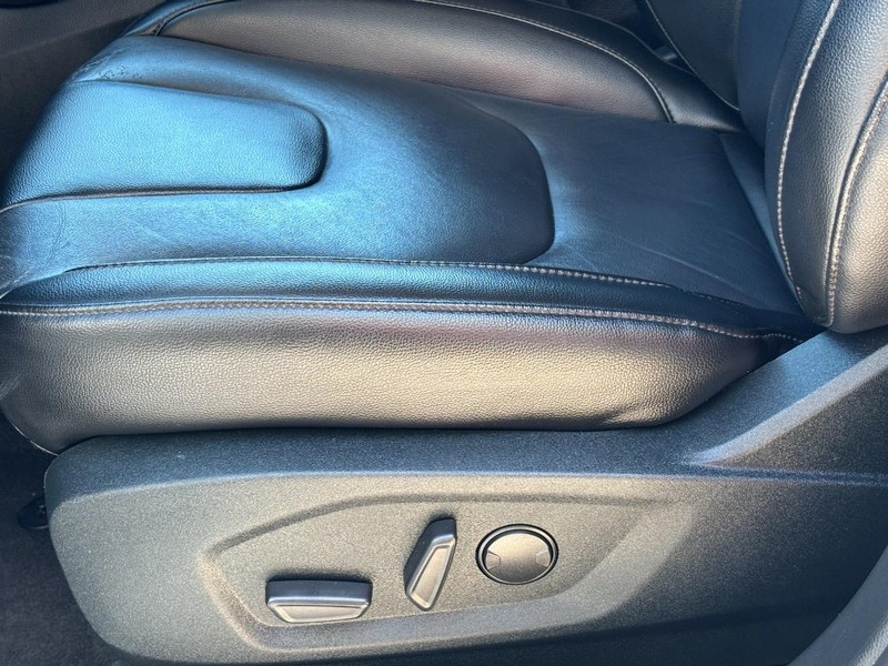 Ford Edge Vehicle Image 27