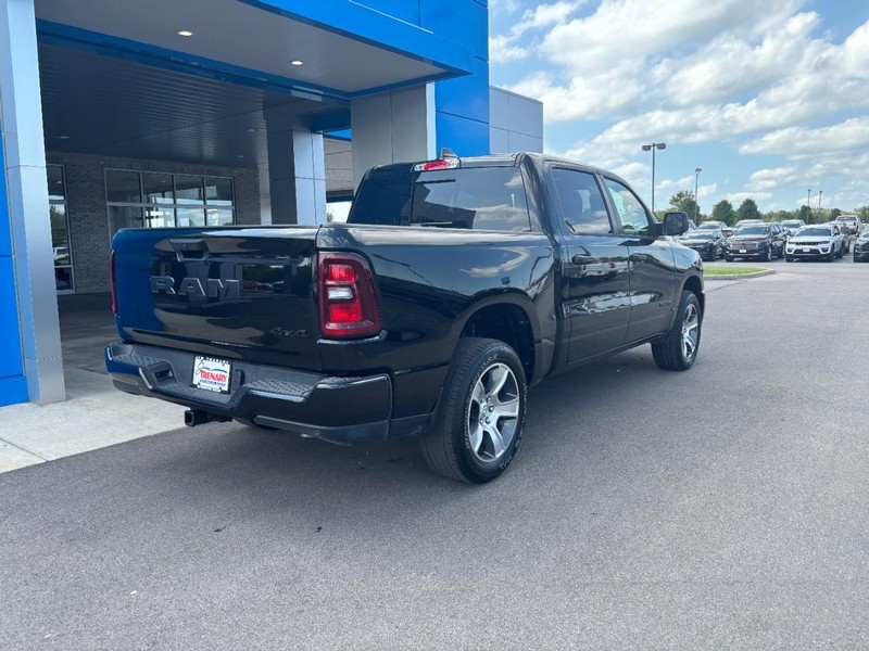 Ram 1500 Vehicle Image 03