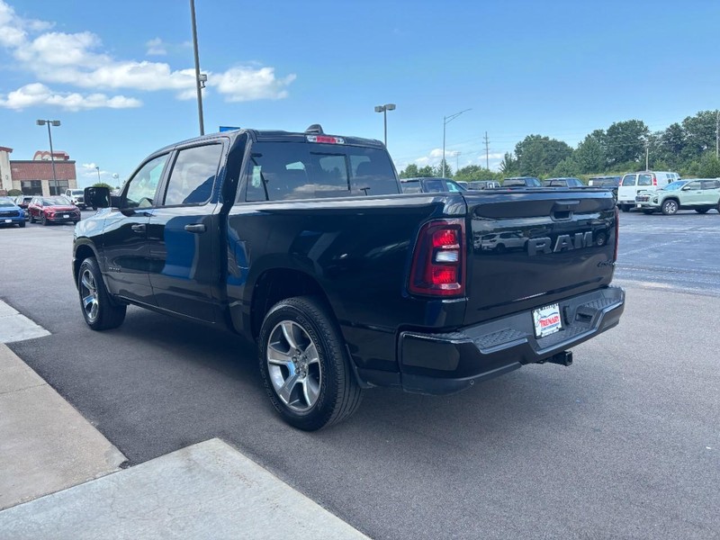 Ram 1500 Vehicle Image 06