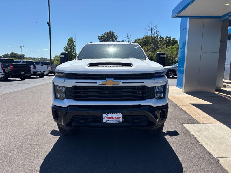 Chevrolet Silverado 2500HD Vehicle Image 09
