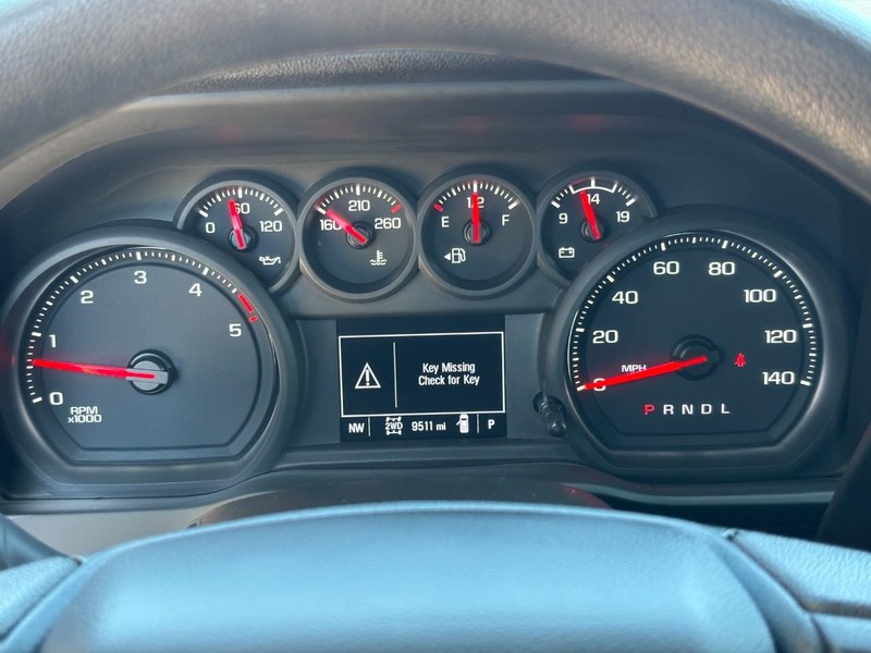 Chevrolet Silverado 2500HD Vehicle Image 19