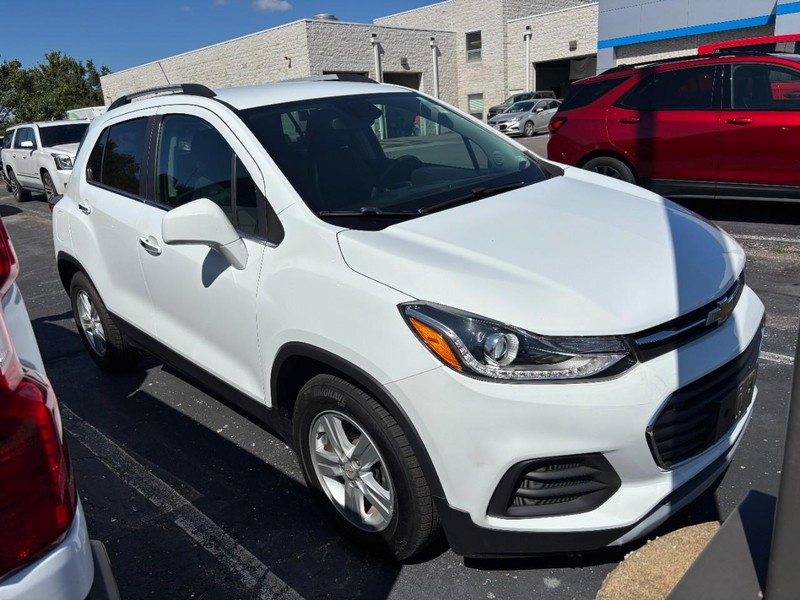 Chevrolet Trax Vehicle Image 02