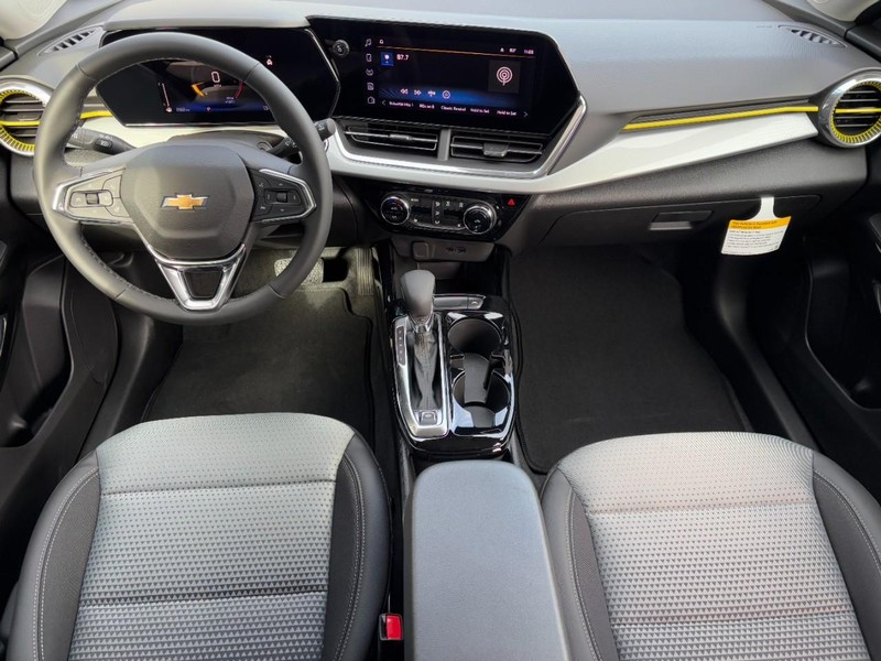 Chevrolet Trax Vehicle Image 06