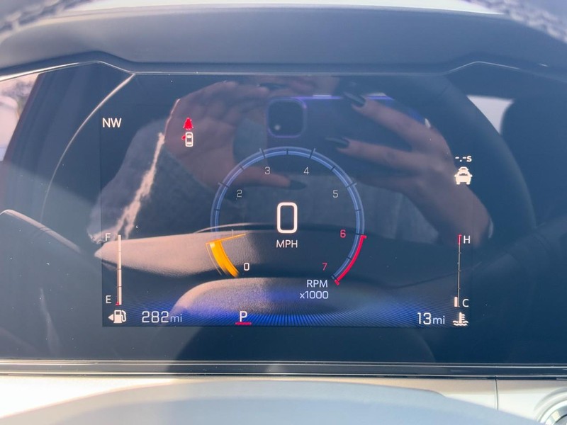 Chevrolet Trax Vehicle Image 14