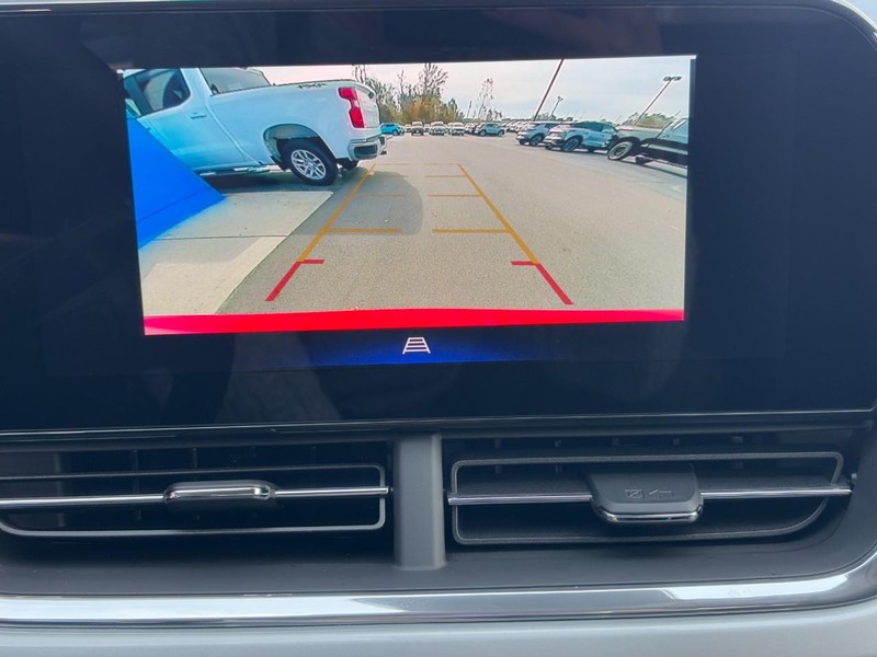 Chevrolet Trax Vehicle Image 16