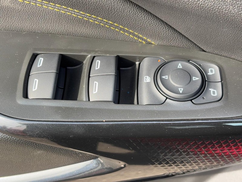 Chevrolet Trax Vehicle Image 18