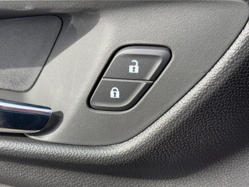 Chevrolet Trax Vehicle Image 19