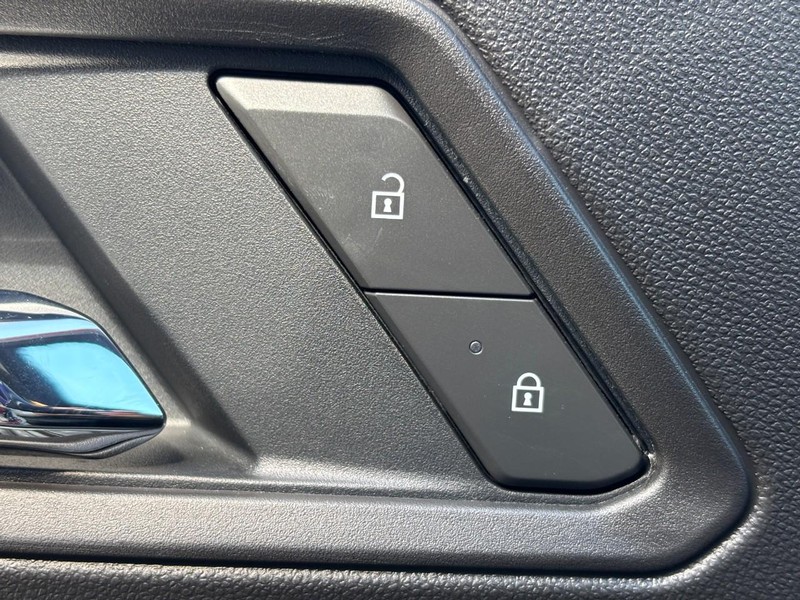 Chevrolet Colorado Vehicle Image 19