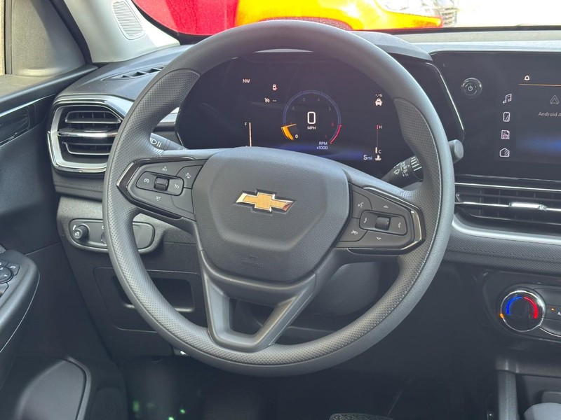 Chevrolet TrailBlazer Vehicle Image 07