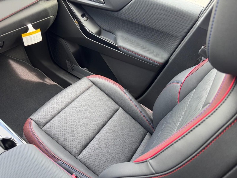 Chevrolet Equinox Vehicle Image 10