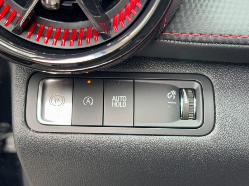 Chevrolet Equinox Vehicle Image 11