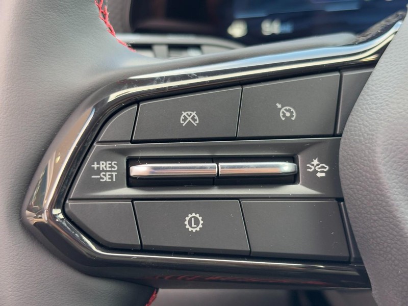 Chevrolet Equinox Vehicle Image 12