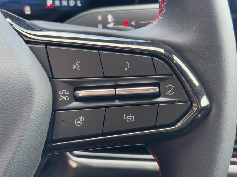 Chevrolet Equinox Vehicle Image 13