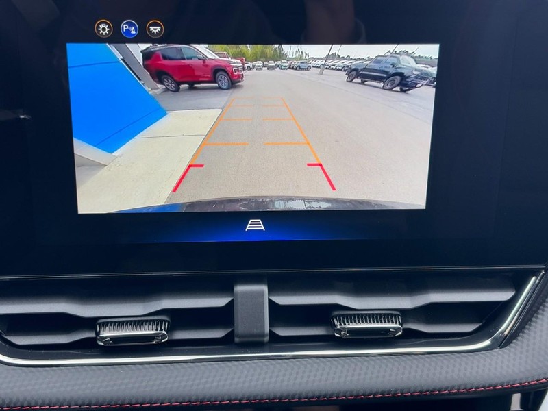 Chevrolet Equinox Vehicle Image 16