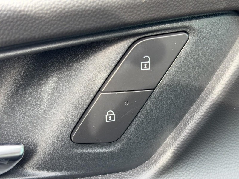 Chevrolet Equinox Vehicle Image 20