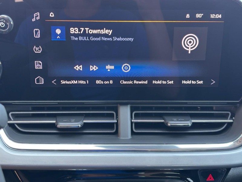 Chevrolet Trax Vehicle Image 16