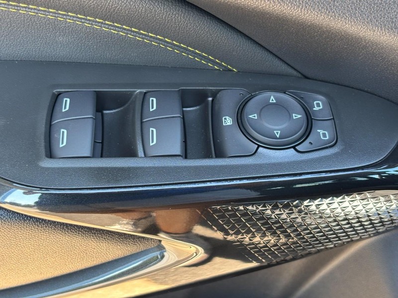 Chevrolet Trax Vehicle Image 19