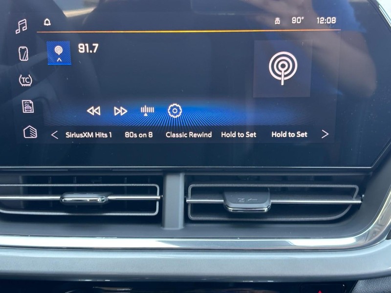 Chevrolet Trax Vehicle Image 08