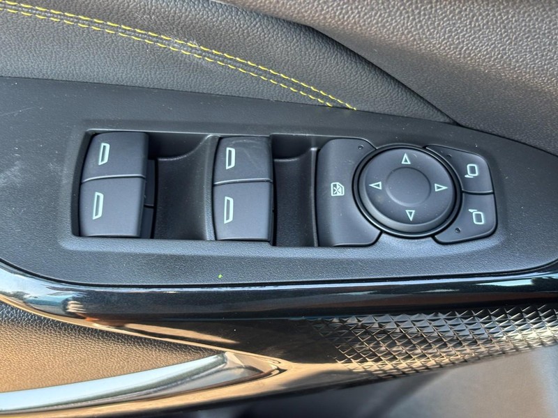 Chevrolet Trax Vehicle Image 19