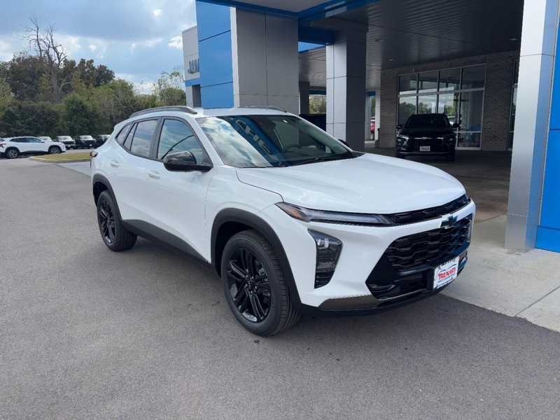 Chevrolet Trax Vehicle Image 02