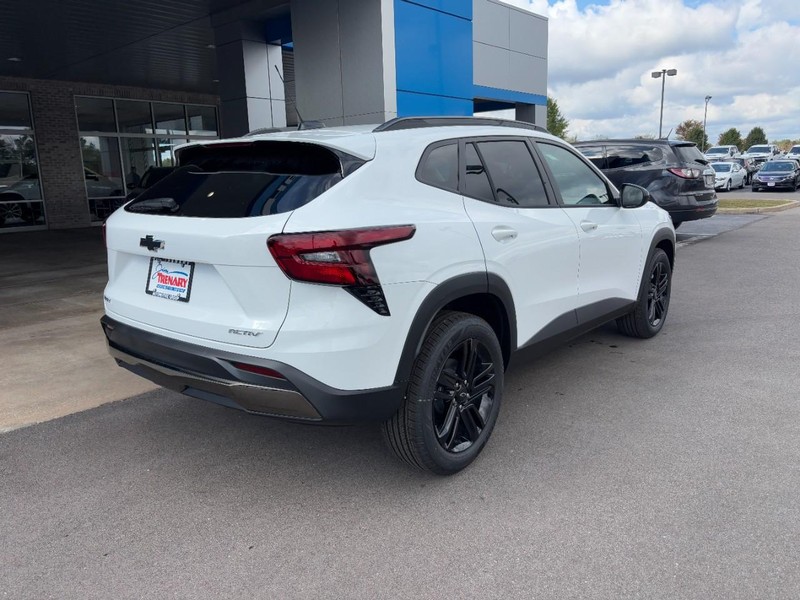 Chevrolet Trax Vehicle Image 03