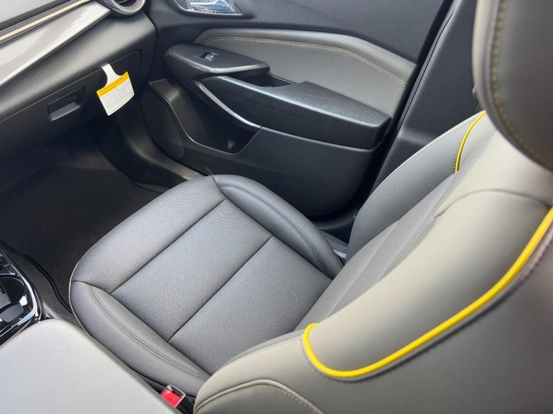 Chevrolet Trax Vehicle Image 11