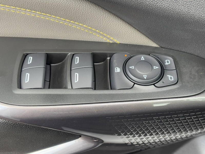 Chevrolet Trax Vehicle Image 19