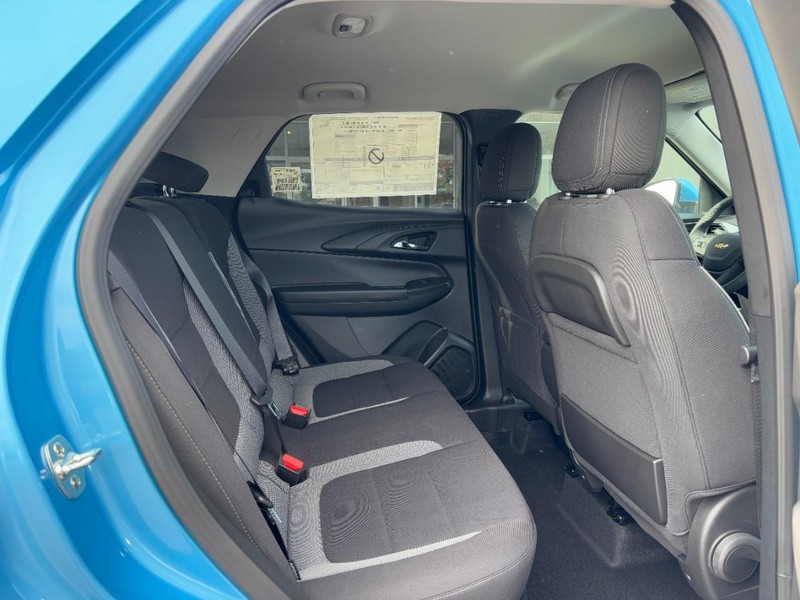 Chevrolet TrailBlazer Vehicle Image 05