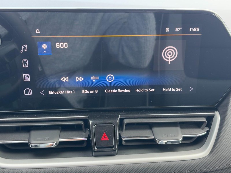 Chevrolet TrailBlazer Vehicle Image 15