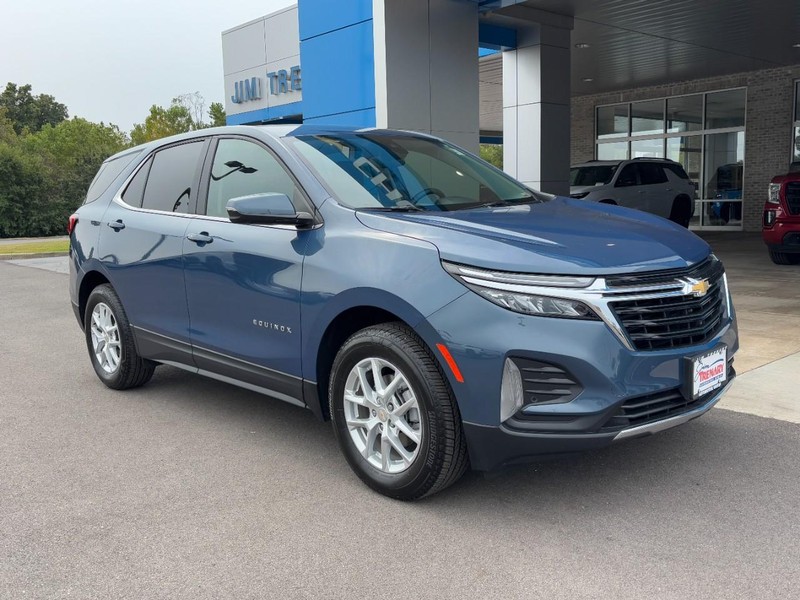 Chevrolet Equinox Vehicle Image 02