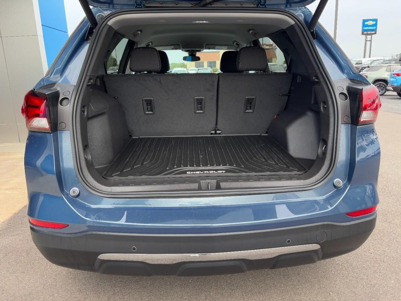 Chevrolet Equinox Vehicle Image 04