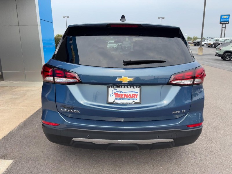 Chevrolet Equinox Vehicle Image 05